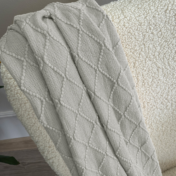 Deka Žakárová So Strapcami Neria Svetlosivý 150x200 cm