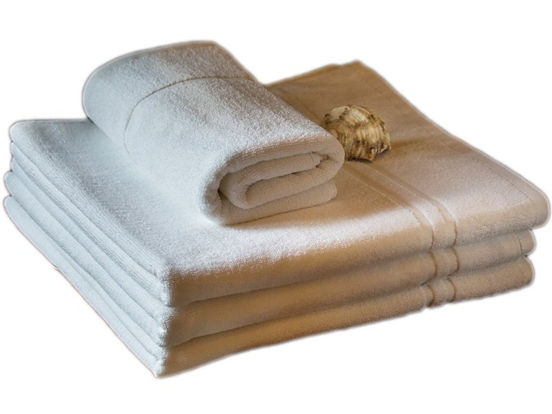 Hotelové uteráky a osušky Stripes 400 gsm Biela
