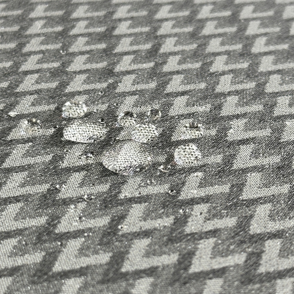 Obrusy s Nešpinivou Grafit Striebro Zig Zag 2124